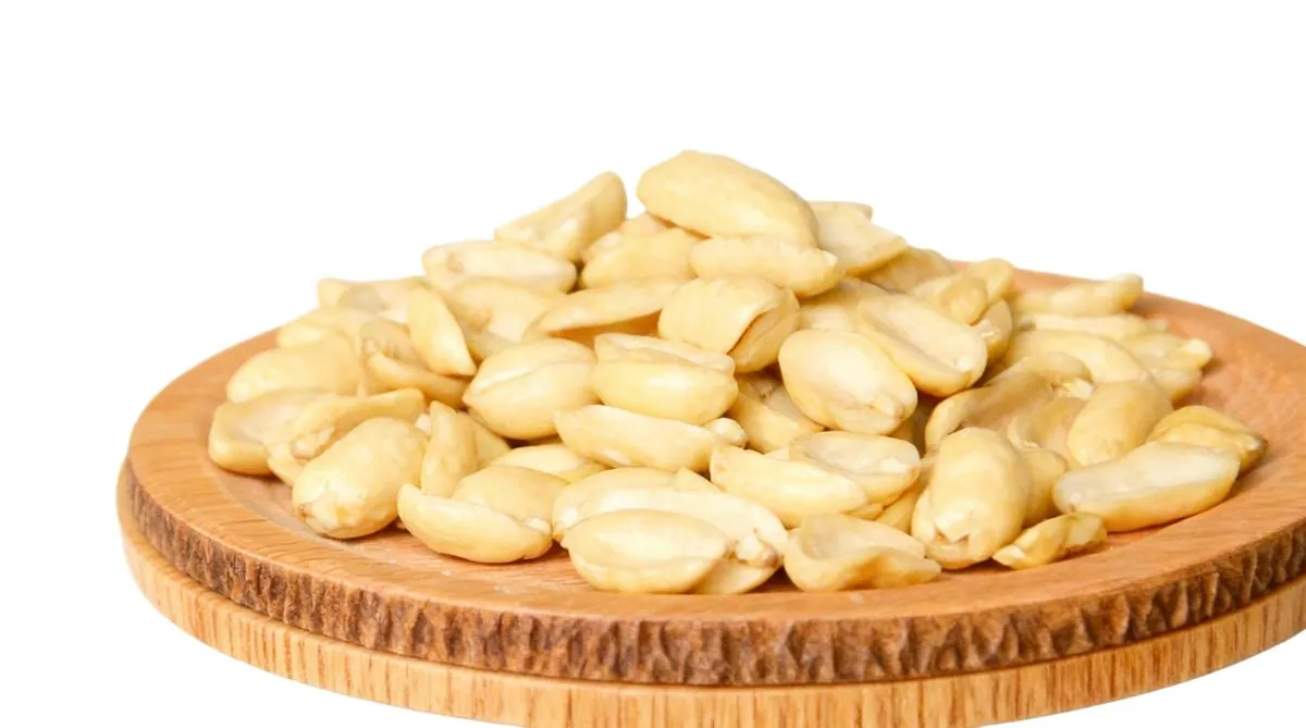 Vacuum-fried peanuts