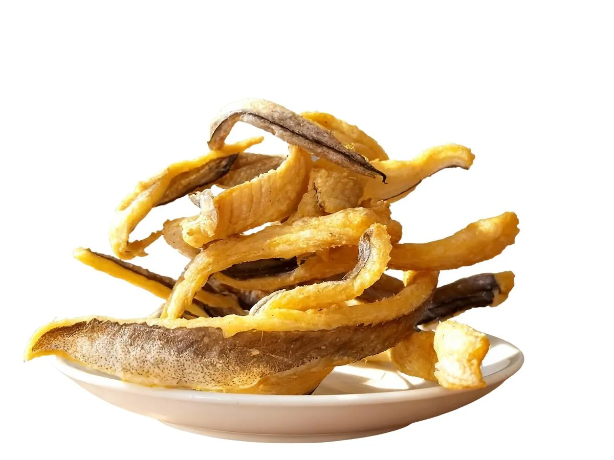 Vacuum-fried eel strips